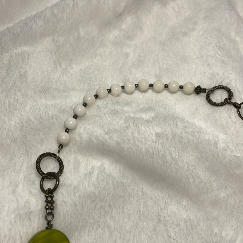 Kitsch Spring Necklace - Picture 4 of 8